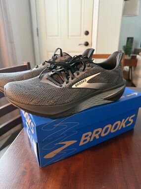 Brooks Hyperion 2 Running Shoes — Black and Gray
